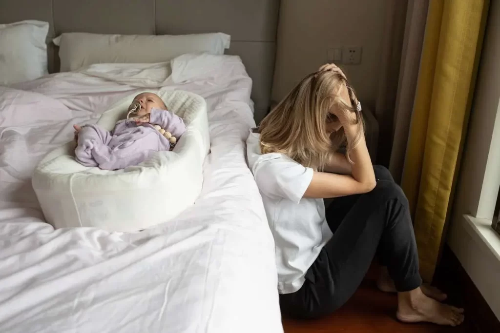 Postporođajna depresija pogađa jednu od sedam majki, a ako su je imale posle prehodnog porođaja, onda verovatnoća za novu raste 30 odsto sa svakom novom trudnoćom (Foto ilustracija: Envato)